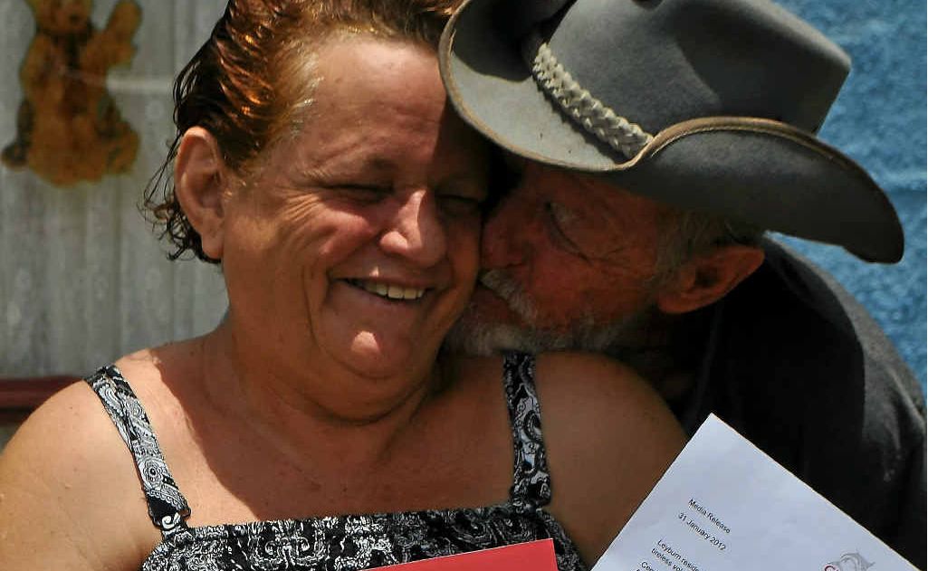 Fred and Cee Utz receive a Flight Centre gift voucher for their efforts in the community. Fred and Cee Utz receive a Flight Centre gift voucher for their efforts in the community.